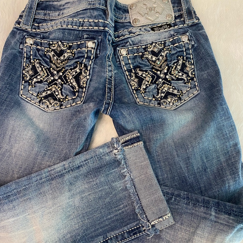 Miss me Capri size 25. Worn once